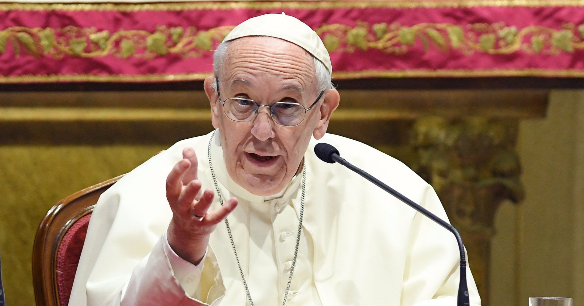 88-Year-Old Pope Francis Dies After Pneumonia Illness 88-Year-Old Pope Francis Dies After Pneumonia Illness