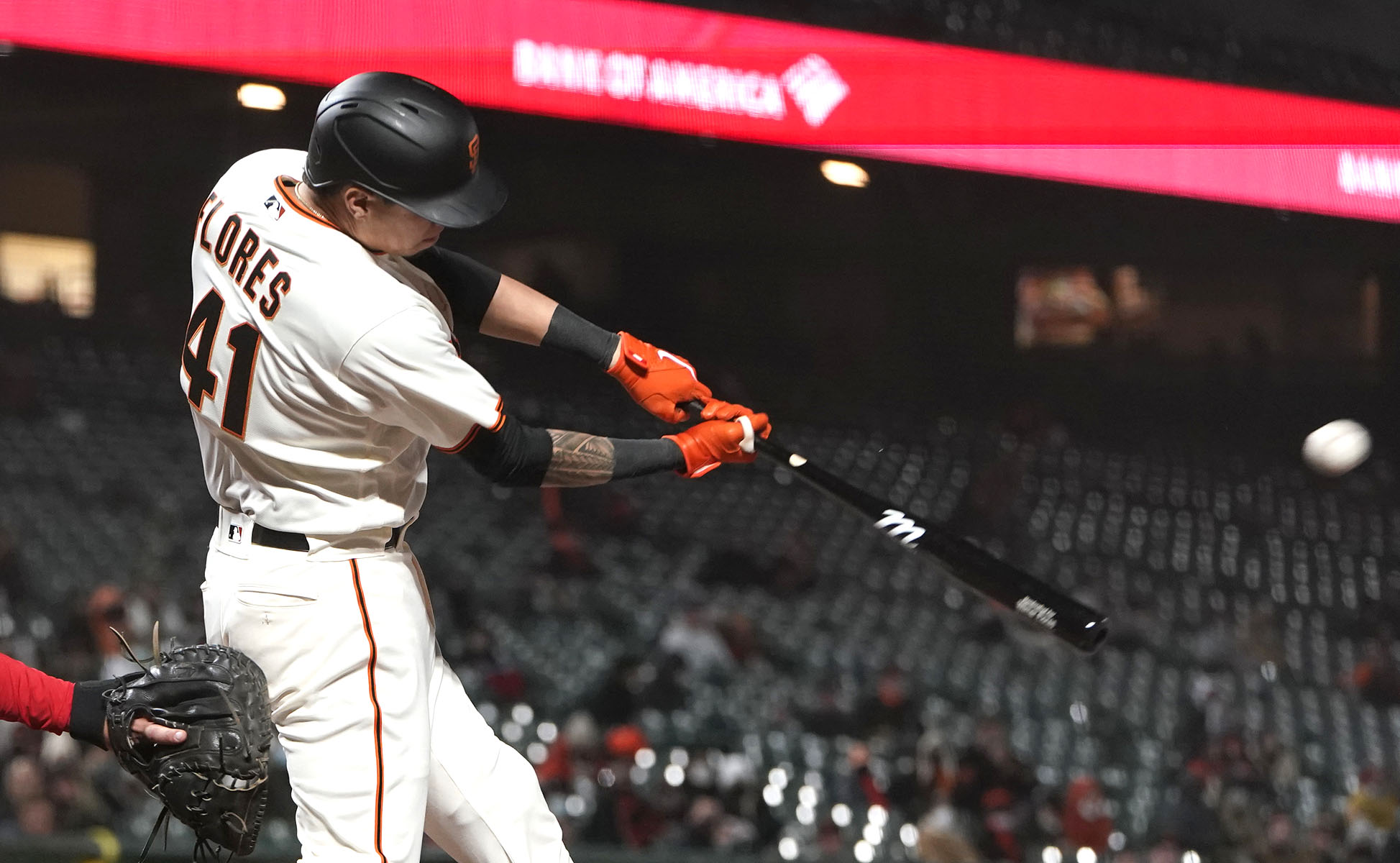 Another Win For The Giants: Flores And Lee Shine Against Brewers Another Win For The Giants: Flores And Lee Shine Against Brewers