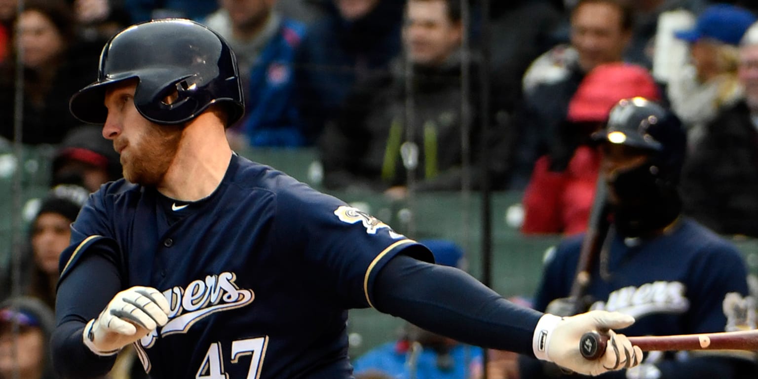 Brewers Defeat Cubs 9-7: Strong Winds Favor Offense Brewers Defeat Cubs 9-7: Strong Winds Favor Offense