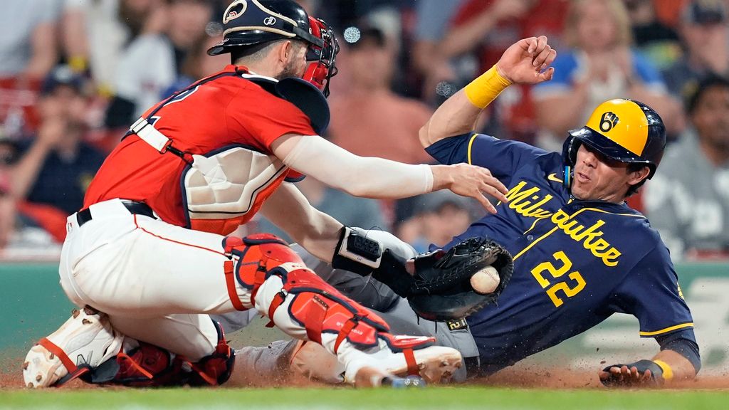 Christian Yelich Makes Spring Debut Following Back Surgery Christian Yelich Makes Spring Debut Following Back Surgery