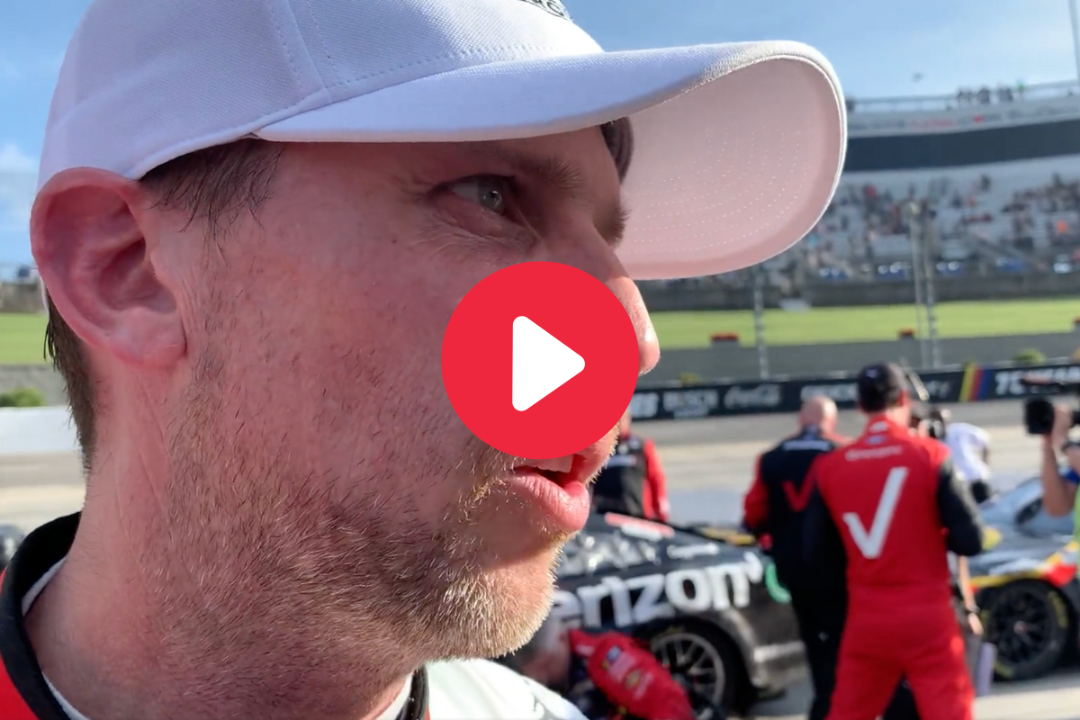 Denny Hamlin Secures Martinsville Win, Breaking Dry Spell Denny Hamlin Secures Martinsville Win, Breaking Dry Spell