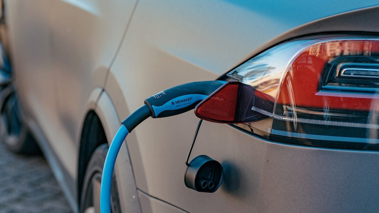 EV Mandate Faces Stiff Opposition From Car Dealers EV Mandate Faces Stiff Opposition From Car Dealers