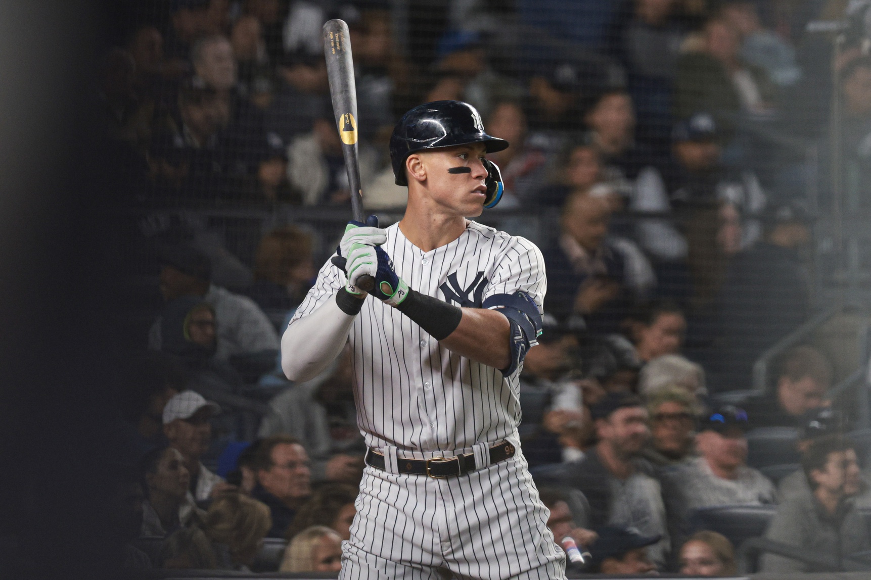 Record-Setting Night: Yankees Hit 9 Home Runs, Judge's Trio Highlights Win (2025) Record-Setting Night: Yankees Hit 9 Home Runs, Judge's Trio Highlights Win (2025)